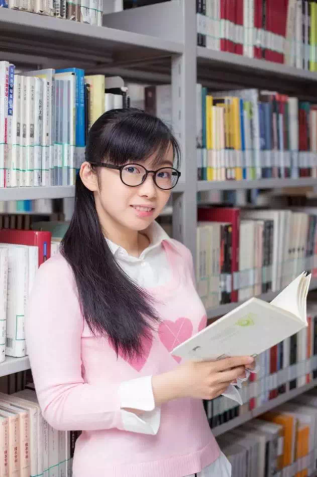 图1:谷乐同学 图1:谷乐同学